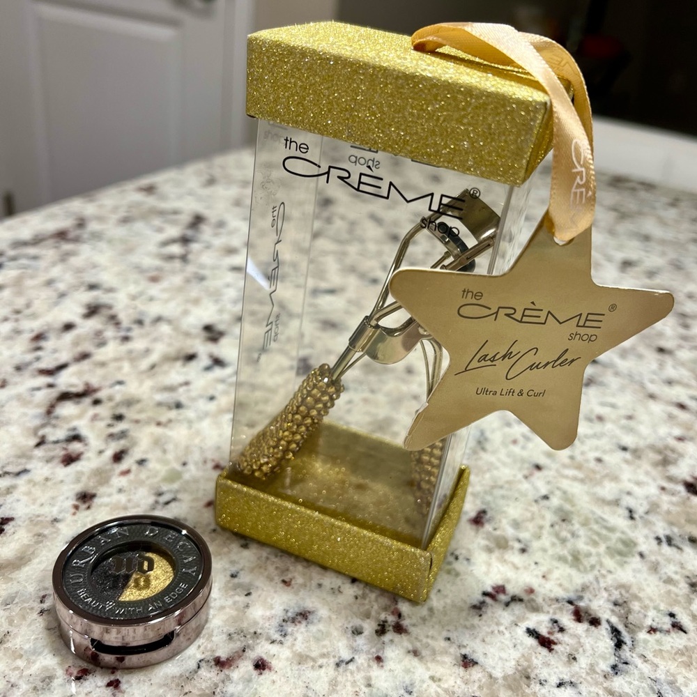5 for $25💖 Urban Decay Golden Eye Duo